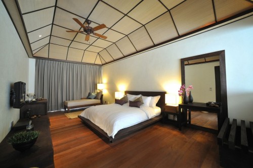 LilyBeach_BeachVilla_InteriorView_CrownToursMaldives.jpg