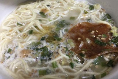 Myojo-Charamera-Tonkotsu-Ramen410q.jpg