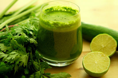 Organic-Kale-and-Barley-Green-Juice410a.jpg