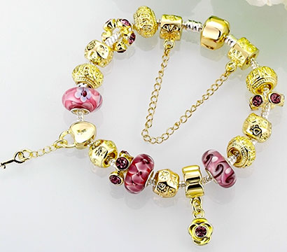 PDRH024-Transfer-Beads-Colored-Glass-Bracelet410n.jpg