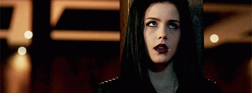 Stop-it-Stop-feeling-sorry-for-yourself-and-stop-pretending-goth-felicity-smoak-39719081-500-185.gif