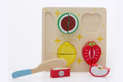 Wooden-Cutting-Fruits-with-Chopping-Board-and-Knife410b.jpg