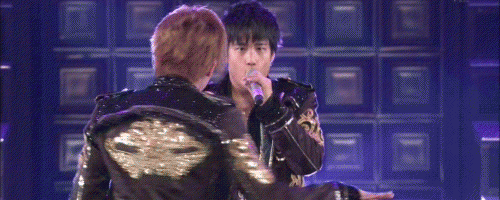 akito136e3ad2a25b.gif