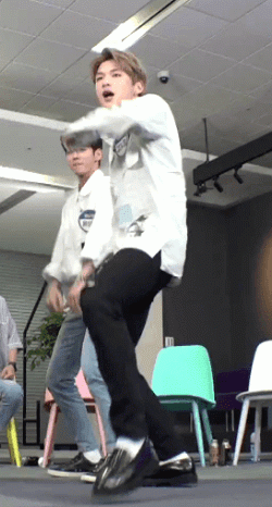 niel0152.gif