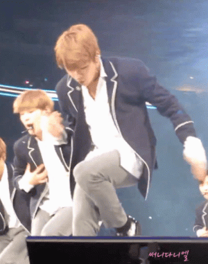 niel1245.gif