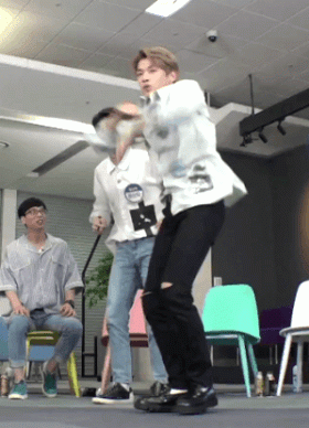 niel5753.gif