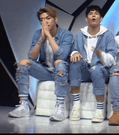 produce101s02-20170524-102533-000-resize.gif